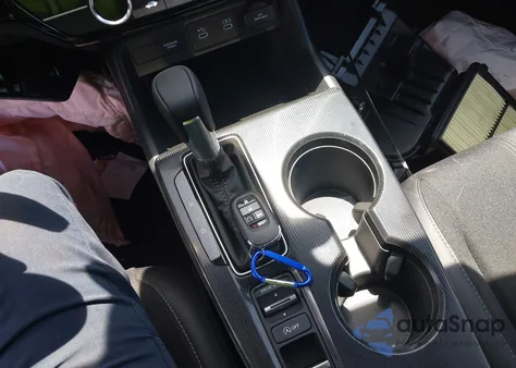 2025 Honda Civic Sport z USA, uszkodzony, nr VIN 2HGFE2F53SH576711